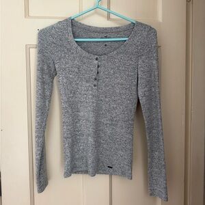 Hollister Gray Long Sleeve Women's Top